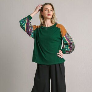 Colorblock Contrast Knit Top with Printed Sleeves - Green